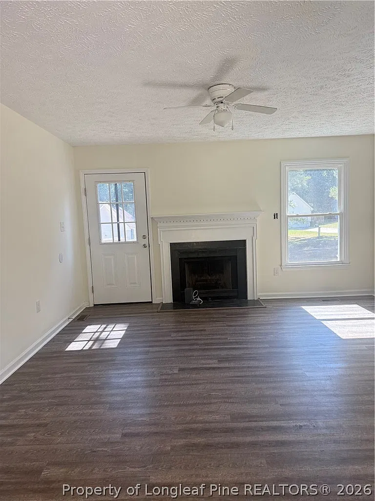 3 bed, 2.0 bath, 1180 sqft, $1,675 — Photo 3