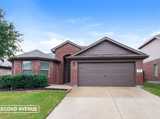 609 Cameron Way, Azle, TX 76020