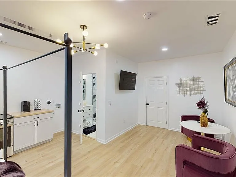 6 Queens Court Trce — Photo 6