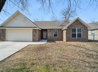 215 N Broadway St, Skiatook, OK 74070