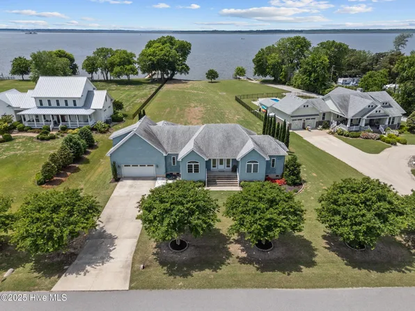 102 East Point Estates Court, Knotts Island, NC 27950