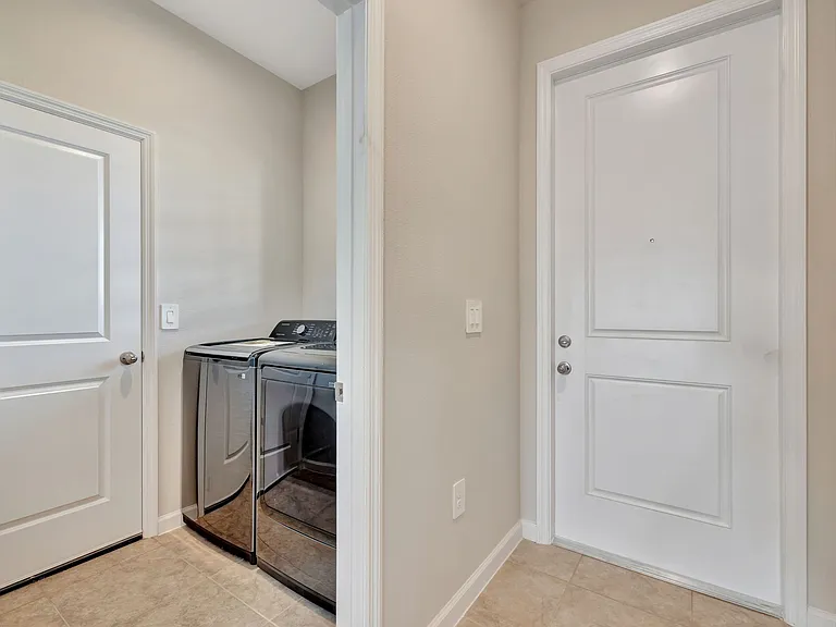 4525 Pippin Ln — Photo 10