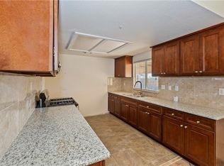 6955 Maricopa Rd, Phelan, CA 92371