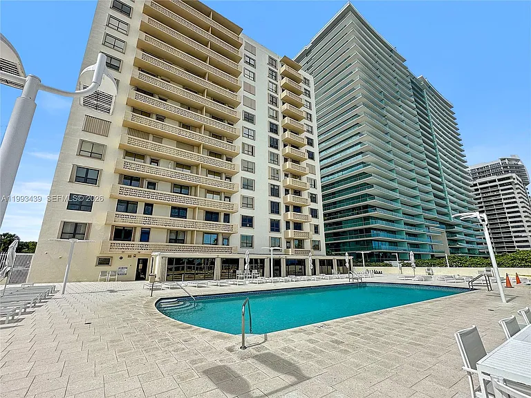 10185 Collins Ave #502 — Photo 19
