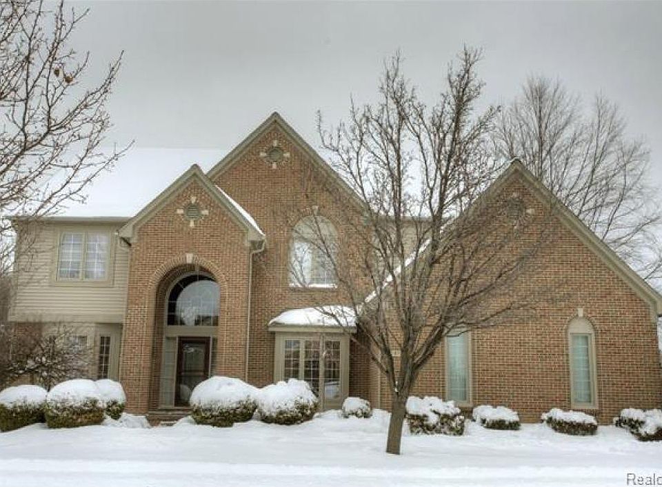 1st image of 47479 Parkgate Ct