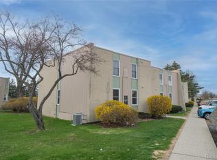 33241 Fargo St #67, Livonia, MI