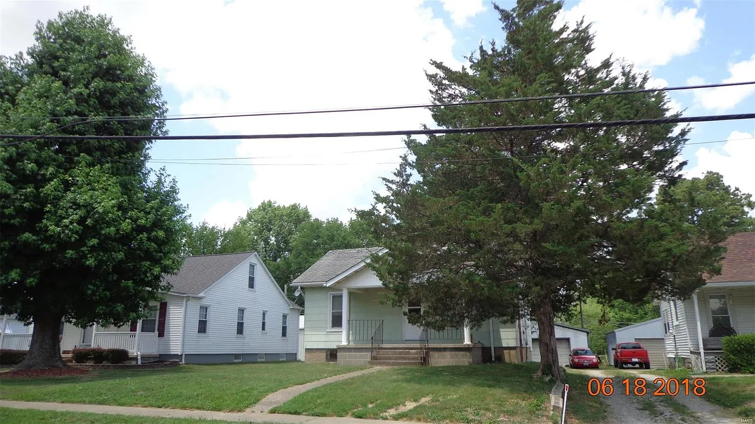 907 E Main St photo 1