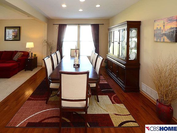 5th image of 15808 Cary Cir