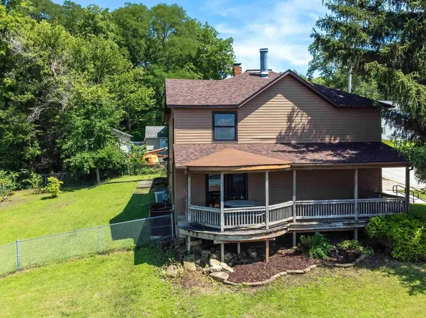 202 Walnut St, Port Byron, IL 61275