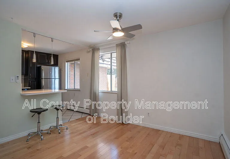 745 Thomas Dr #19 — Photo 2