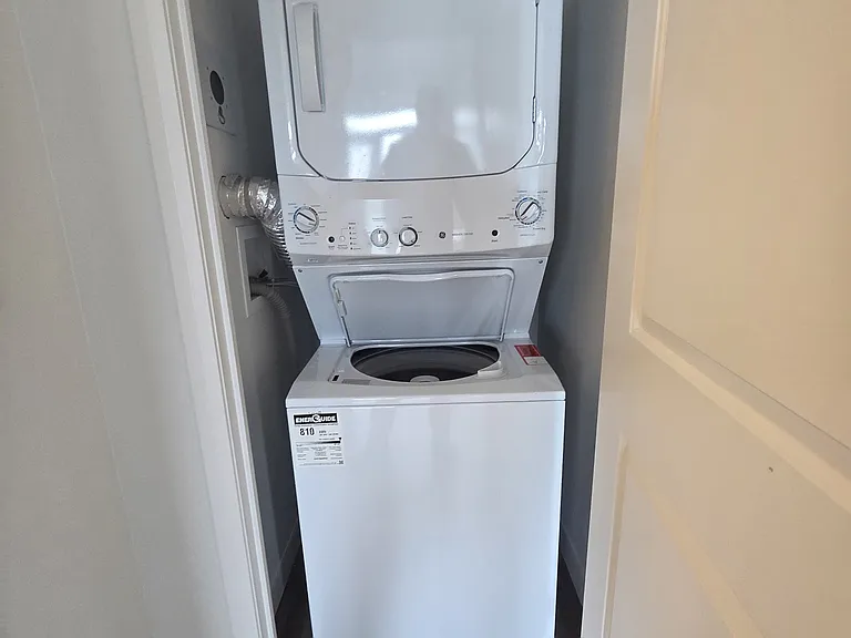 22 Hughson St N #2410A — Photo 5
