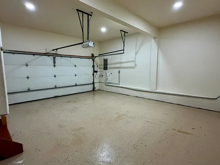 65 Linden St #2 — Photo 15