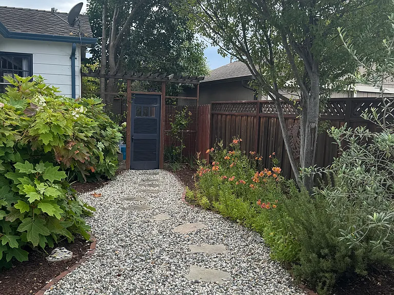 Washington St — Photo 12