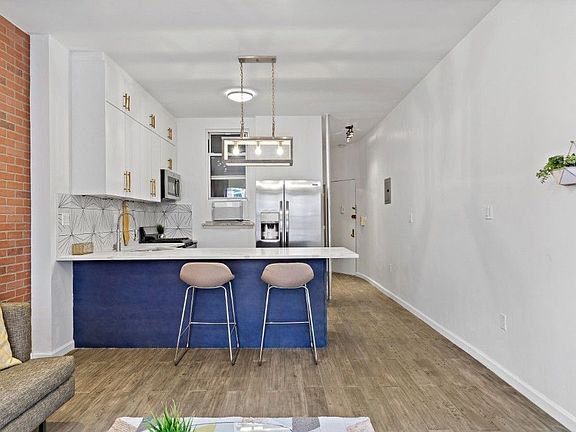 2nd image of 406 W 46th St APT 2B
