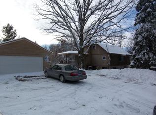 9396 Farrand Rd, Otisville, MI 48463