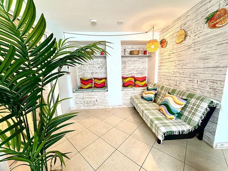 3x1 FRONTYARD RENTAL OR FULL HOUSE