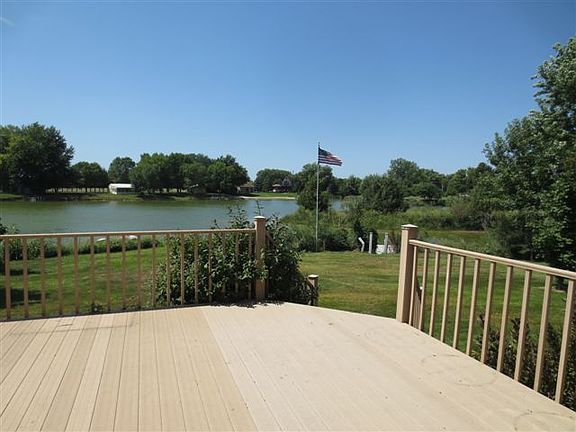 4th image of 17 Jansen Cir