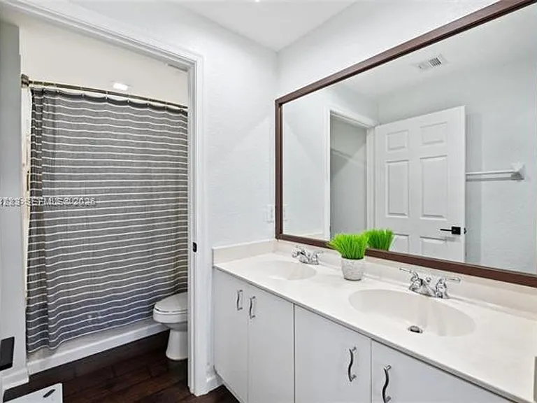 18755 SW 27th Ct #Townhouse 18755 — Photo 16