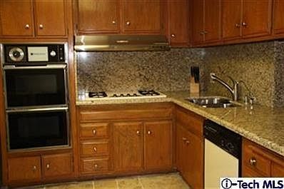 4th image of 211 S Wilson Ave Unit 302