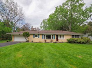 301 Maple St, Paw Paw, MI 49079