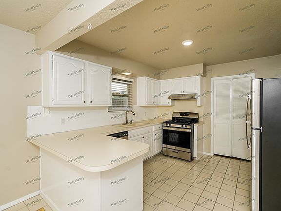 5th image of 8307 E 75th St