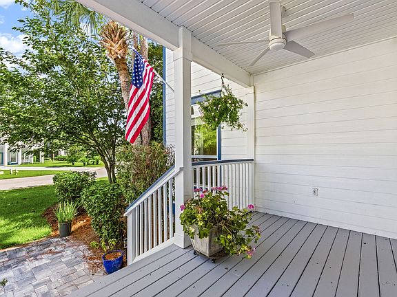 4th image of 92 Cypress Breeze Dr