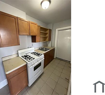 2nd image of 141 W Seymour St Floor 3