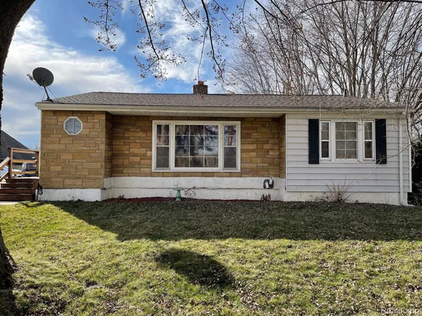 2474 Nerredia St, Flint, MI 48532