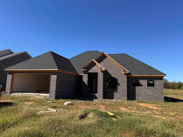 1233 Bent Tree Ln, Searcy, AR 72143