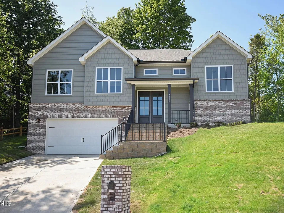 8135 Vassar Ln