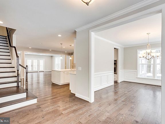 5th image of 41691 Catoctin Springs Ct
