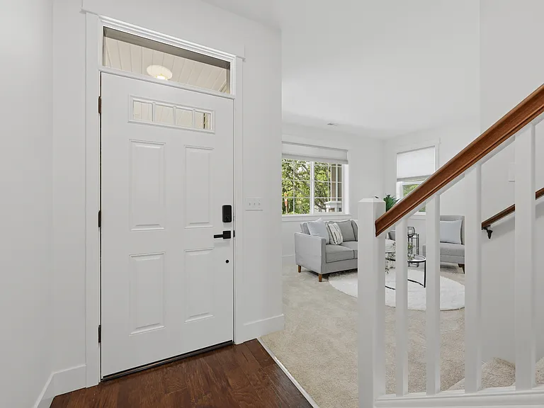9330 Templeton Ave SE — Photo 11