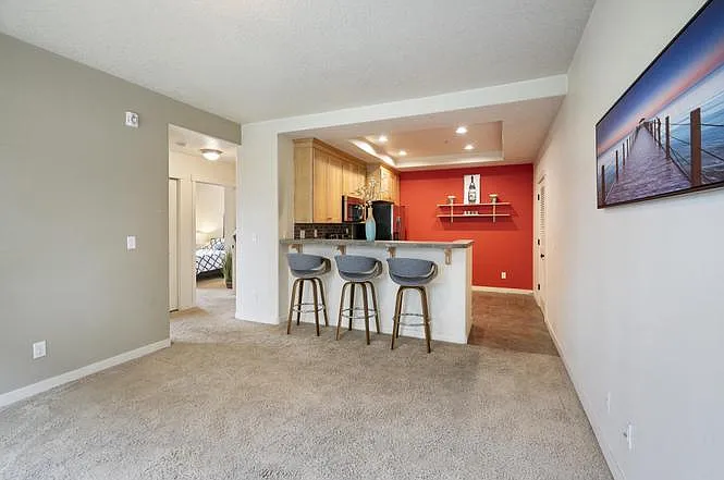7907 NE Rockne Way — Photo 2