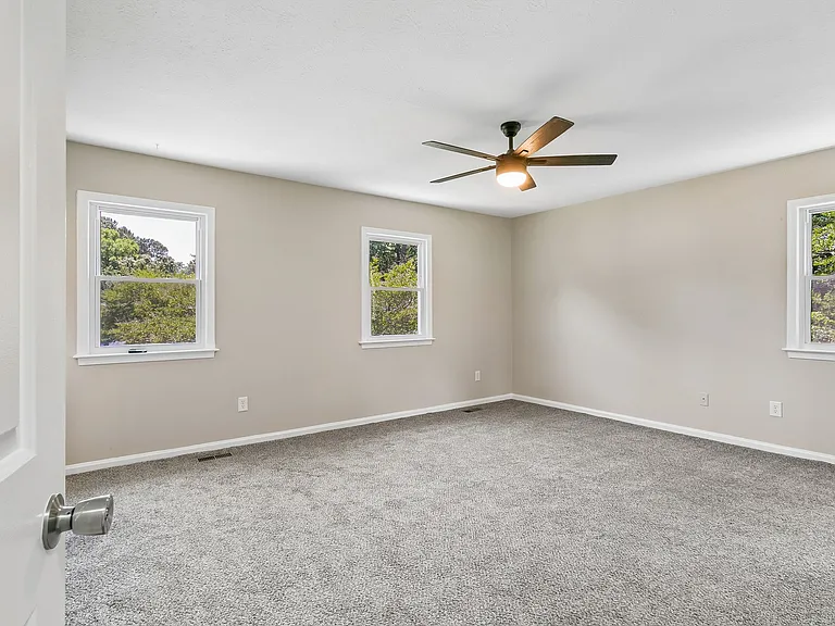4 Delmont Ct — Photo 25