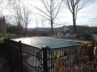 22 Lindy Dr, Carmel, NY 10512