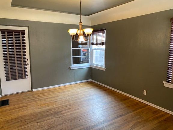 4th image of 322 Burlington Ave