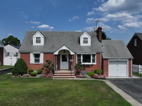 80 Greenlawn Ave, Clifton City, NJ 07013