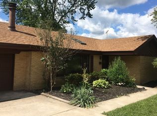 6843 W 113th Pl, Worth, IL 60482
