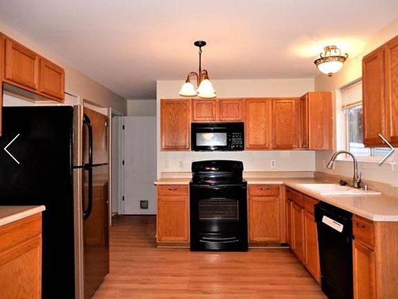 3rd image of 8613 Robindale Ave
