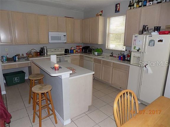 4th image of 14927 Faversham Cir #1