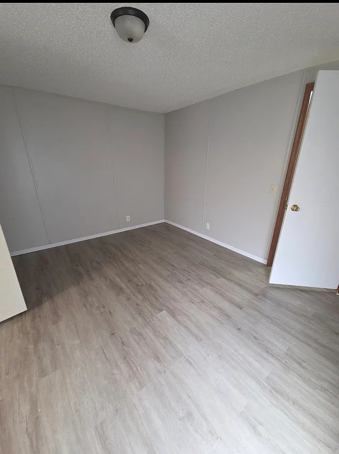 3 bed, 2.0 bath, $25,000 — Photo 4