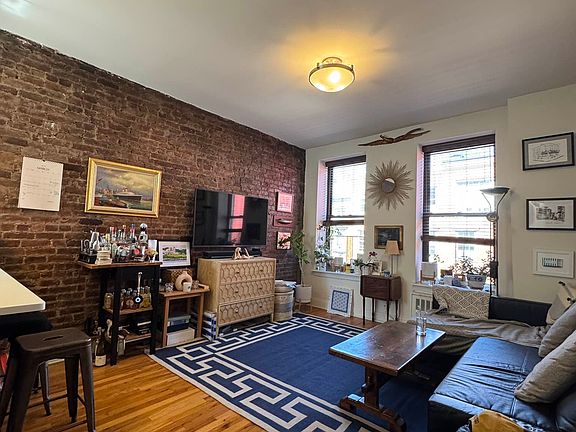 2nd image of 6 Charles St APT 4A