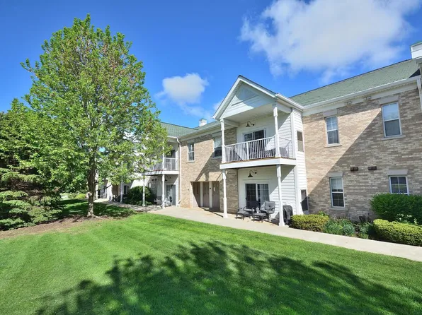 2704 Northview ROAD #144, Waukesha, WI 53188