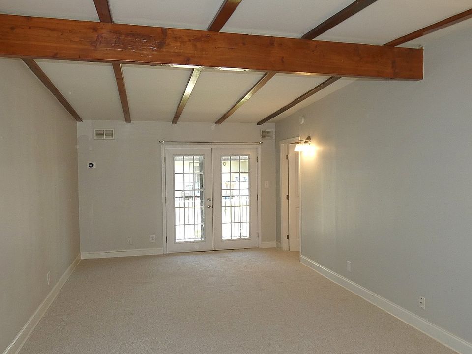 1 Living Room from Entrance_03232022