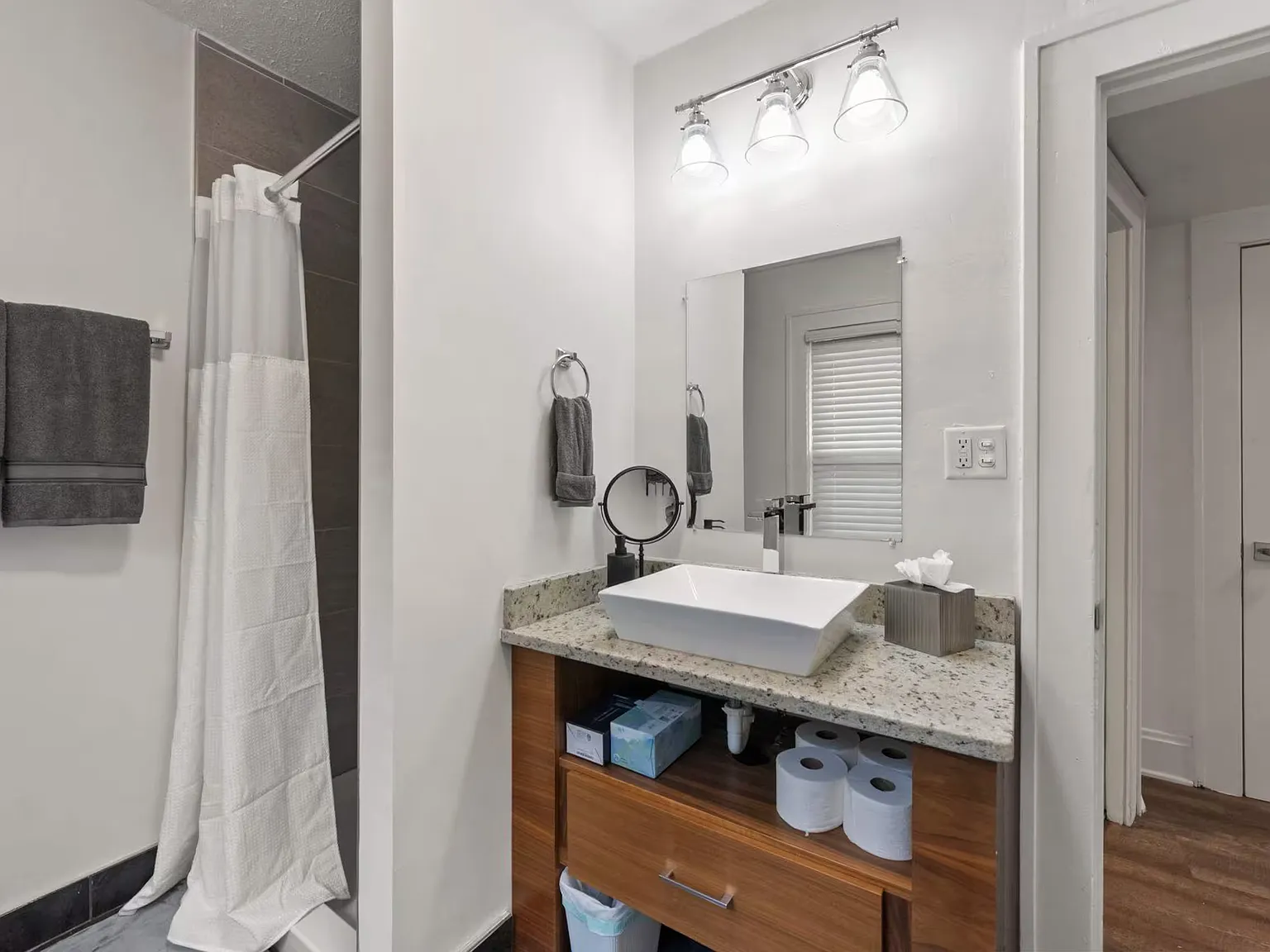 5 bed, 2632 sqft, $2,750 — Photo 4