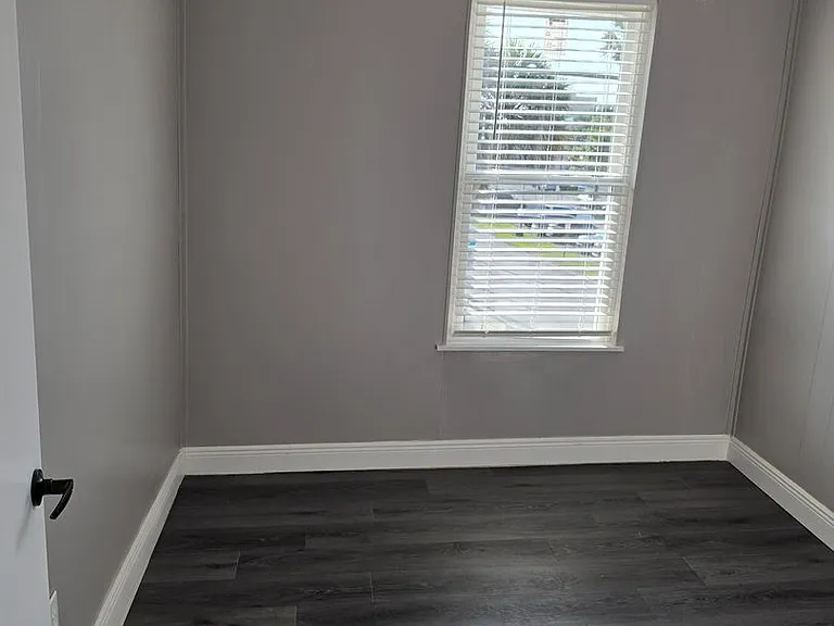 202 Luella Ct — Photo 25