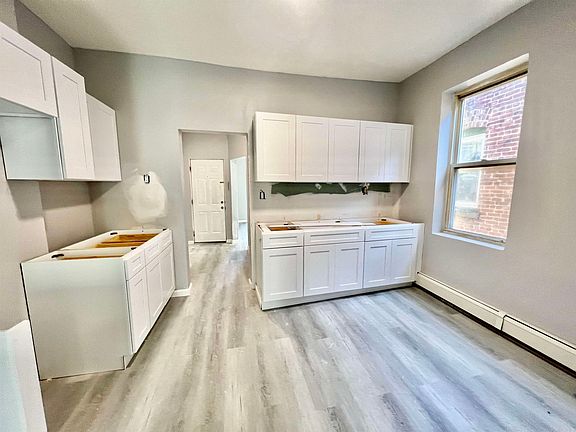 4th image of 384 Bergen Ave Floor 3