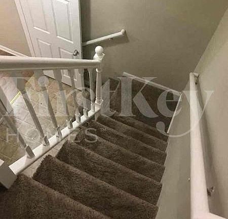 3rd image of 2738 Ridgeland Ave