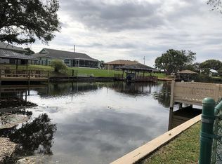 383 Anderson St NE, Lake Placid, FL 33852
