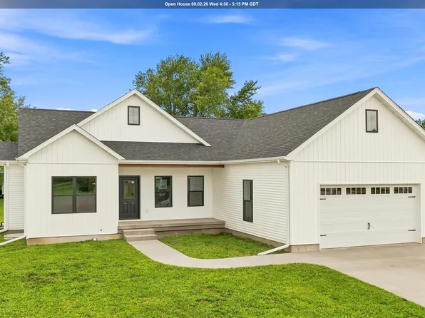 209 Laci Dru Dr, Mediapolis, IA 52637